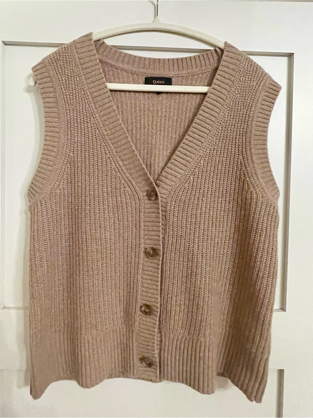 Quince Women's Mongolian Cashmere Sweater Vest in Oatmeal